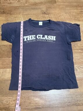 Vintage 1979 The Clash Give Em Enough Rope First US Tour Promo Shirt M/L
Authen